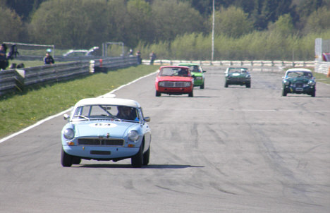Jørn Rasmussen kørte sin MG B til sejr i Classic Cup.